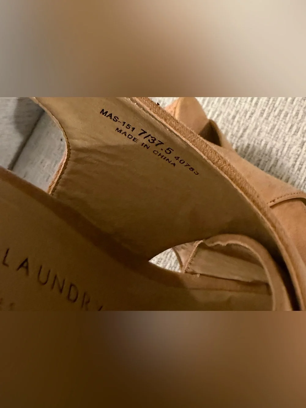 Chinese Laundry excellent pre